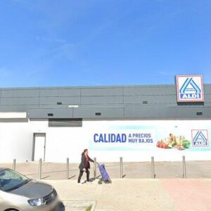 Subasta garaje en Granada, CL SAN ROMULO 0 -1 16 GRANADA – 7.800€