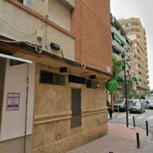 Cesión de remate de local comercial en Motril, Local comercial en calle Carrera 23, en Motril (Granada) – 112.470€
