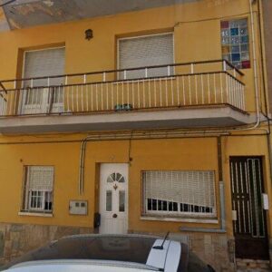 Cesión de remate de vivienda en Rubí, Casa en calle PONENT 7, en Rubí (Barcelona) – 150.000€