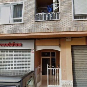Subasta local comercial en Requena, Avenida Constitución número cuarenta – 36.000€