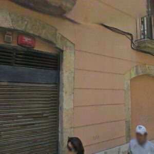 Subasta local comercial en Tarragona, Lote compuesto por local comercial en planta baja, entresuelo y almacén en C/ de la unió y Pons D`Icart de Tarragona – 427.536€